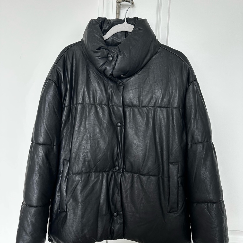 Urban Outfitters Black Puffer Jacket